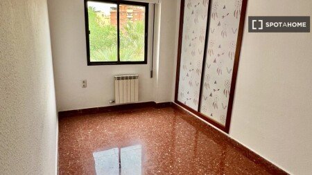 Habitación 6 huéspedes, con aire acondicionado