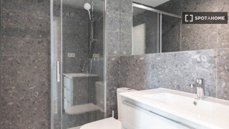 Habitación 12 huéspedes, con aire acondicionado