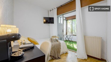 Chambre 16 voyageurs, avec climatisation