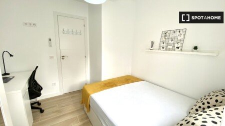 Room 8 guests, with air conditioning