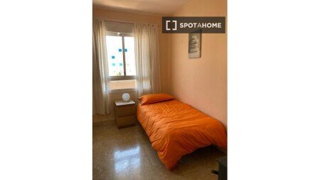 Chambre 6 voyageurs, avec climatisation