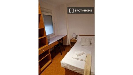 Chambre 8 voyageurs, avec climatisation