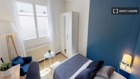 Chambre 8 voyageurs, avec wifi