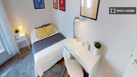 Chambre 8 voyageurs, avec wifi