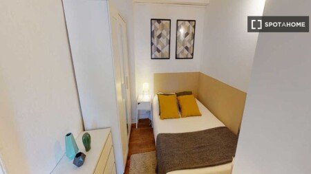 Chambre 18 voyageurs, avec wifi