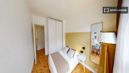 Room 8 guests, with wifi