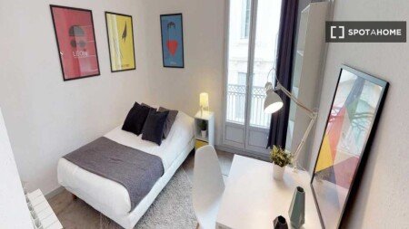 Chambre 8 voyageurs, avec wifi
