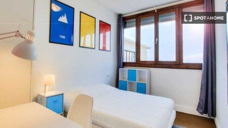 Room 6 guests, with wifi