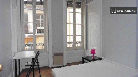 Chambre 8 voyageurs, avec wifi