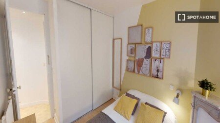 Room 8 guests, with wifi