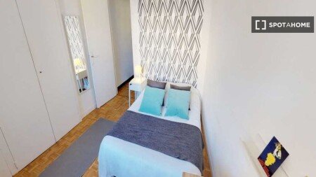 Chambre 8 voyageurs, avec wifi
