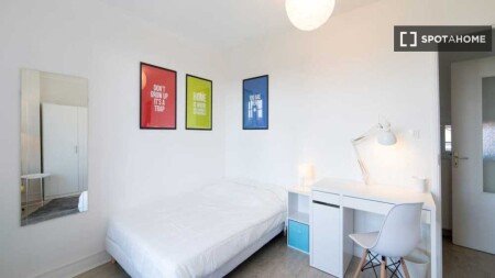 Room 8 guests, with wifi