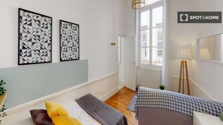 Chambre 8 voyageurs, avec wifi