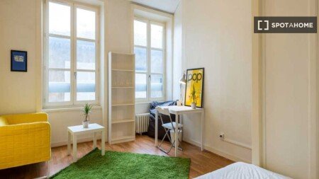 Room 8 guests, with wifi