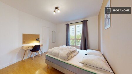Habitación 30 huéspedes, con aire acondicionado