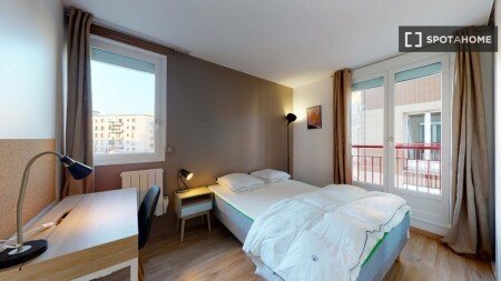 Chambre 16 voyageurs, avec climatisation