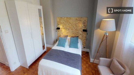 Room 8 guests, with wifi