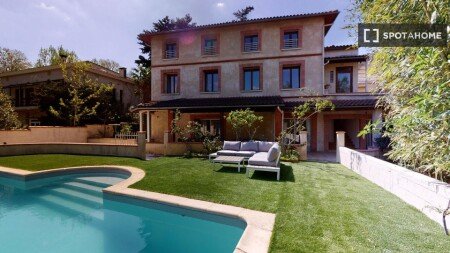 Apartment 13 bedrooms, with air conditioning