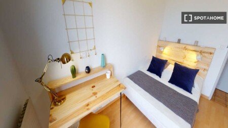 Chambre 8 voyageurs, avec wifi