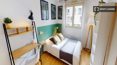 Chambre 8 voyageurs, avec wifi
