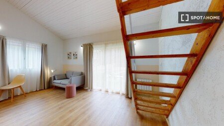 Room 26 guests, with air conditioning