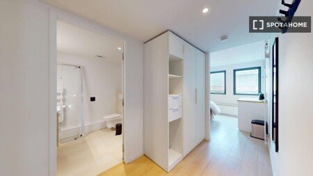 Habitación 24 huéspedes, con aire acondicionado