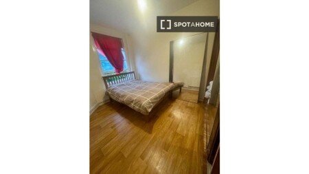 Chambre 4 voyageurs, avec climatisation