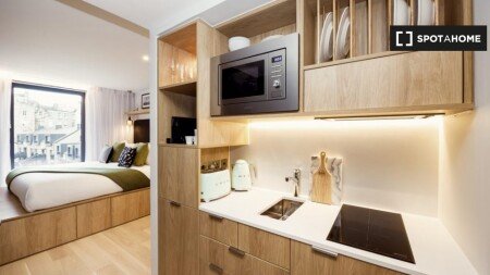 Apartment with air conditioning