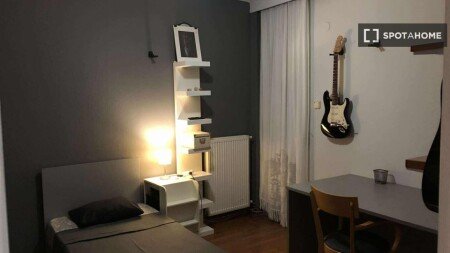 Room 6 guests, with air conditioning