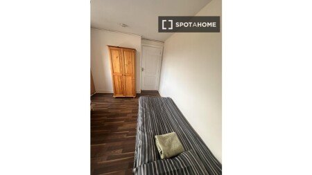 Chambre 8 voyageurs, avec wifi