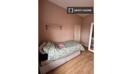Chambre 8 voyageurs, avec wifi