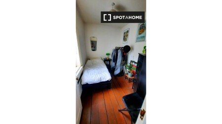 Chambre 4 voyageurs, avec wifi
