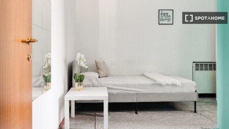 Room 22 guests, with wifi