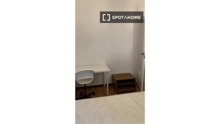 Chambre 6 voyageurs, avec climatisation