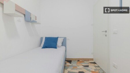 Room 10 guests, with air conditioning