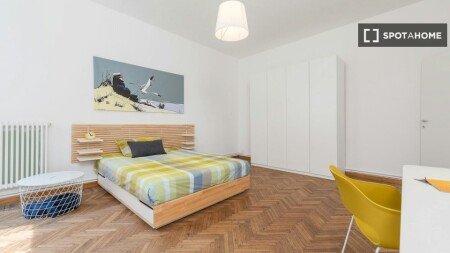 Room 10 guests, with air conditioning