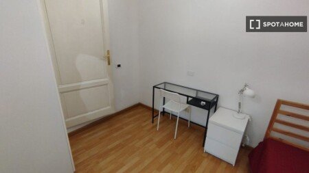 Habitación 8 huéspedes, con aire acondicionado