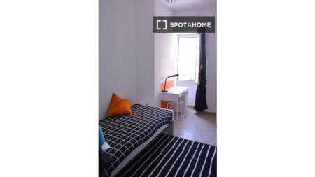 Chambre 12 voyageurs, avec climatisation
