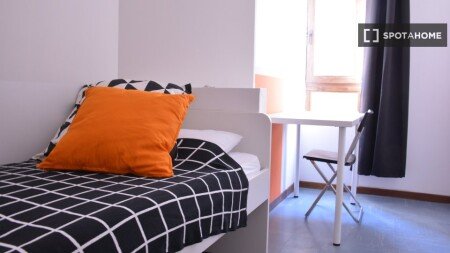 Chambre 12 voyageurs, avec climatisation