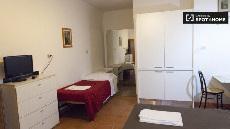 Room 8 guests, with air conditioning
