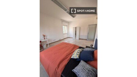 Room 8 guests, with wifi