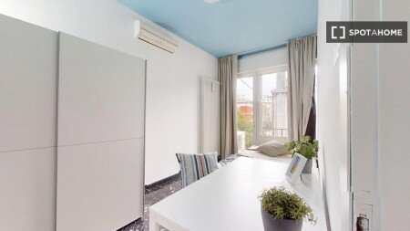Room 8 guests, with wifi