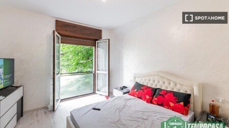 Room 6 guests, with air conditioning