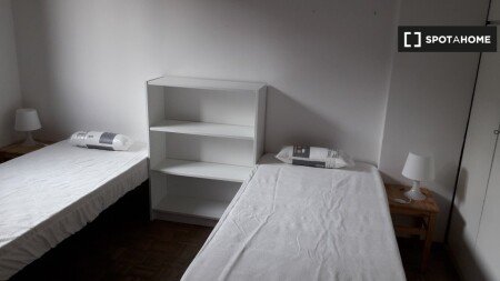 Habitación 12 huéspedes, con wifi