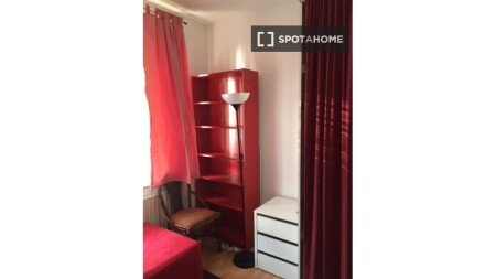 Room 8 guests, with wifi