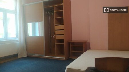 Room 4 guests, with wifi