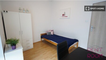 Room 14 guests, with air conditioning