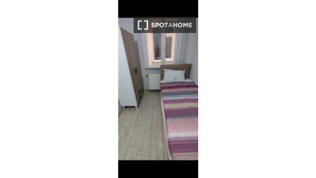 Room 8 guests, with wifi