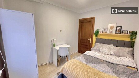 Chambre 12 voyageurs, avec wifi