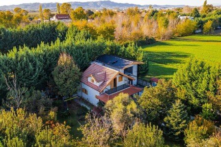 Bed and breakfast 3 camere, con giardino